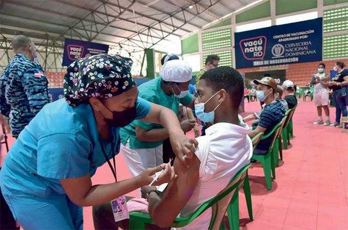 Área de vacunación del Centro Olímpico no tiene energía eléctrica desde la tarde del sábado
