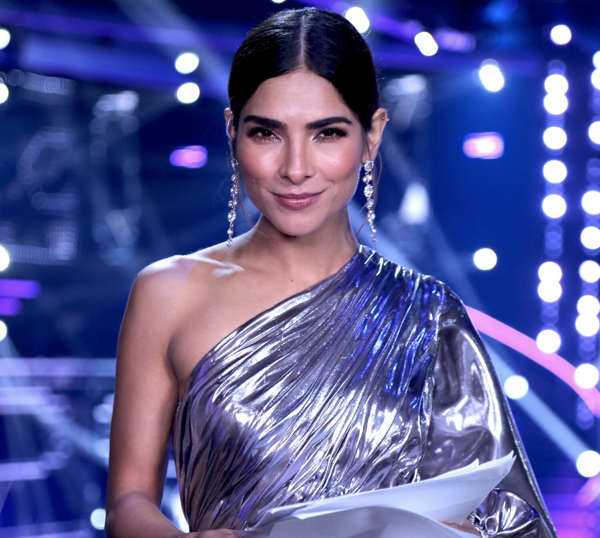 La pesadilla vivida por Alejandra Espinoza tras sufrir parálisis facial y ojo derecho nublado