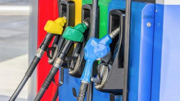 Gobierno congela precio de los combustibles