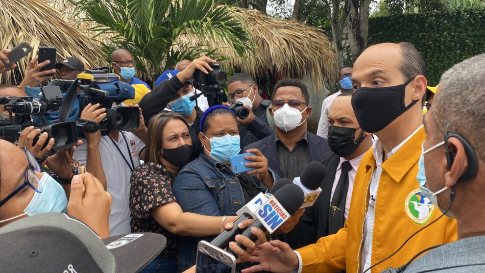 RAMFIS DOMINGUEZ-TRUJILLO Y SU PARTIDO ESPERANZA DEMOCRATICA CELEBRAN INVESTIDURA NACIONAL