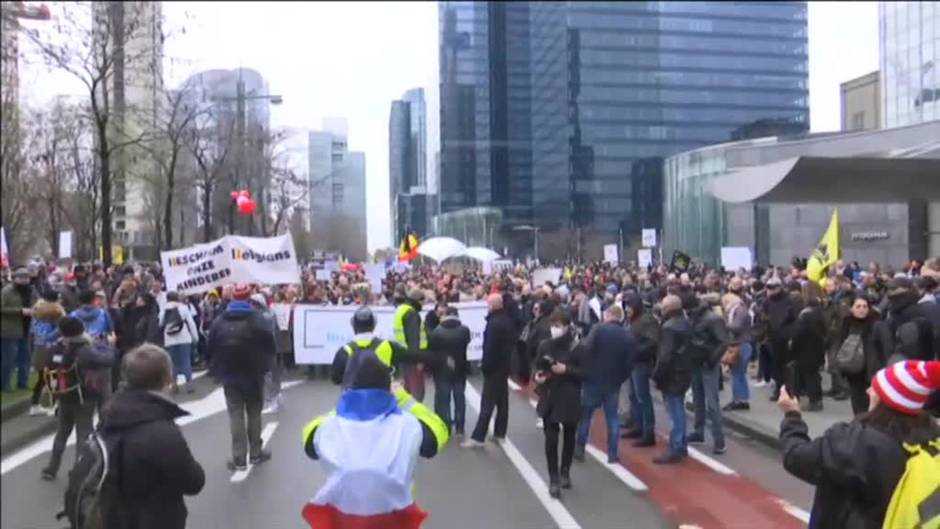 Las protestas en Bruselas contra las restricciones se saldan con 20 detenidos y seis heridos