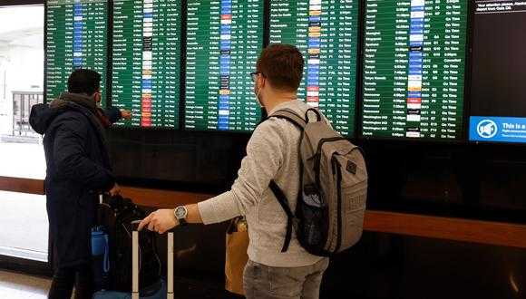 Cientos de vuelos cancelados en EE. UU. por tercer día consecutivo