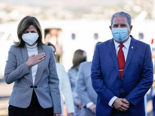 Raquel Peña asiste a toma de posesión en Honduras