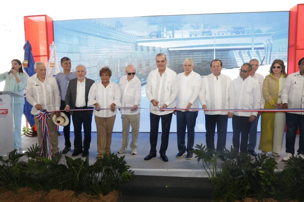 Presidente Abinader inaugura paso a desnivel Prolongación 27 de Febrero–Isabel Aguiar