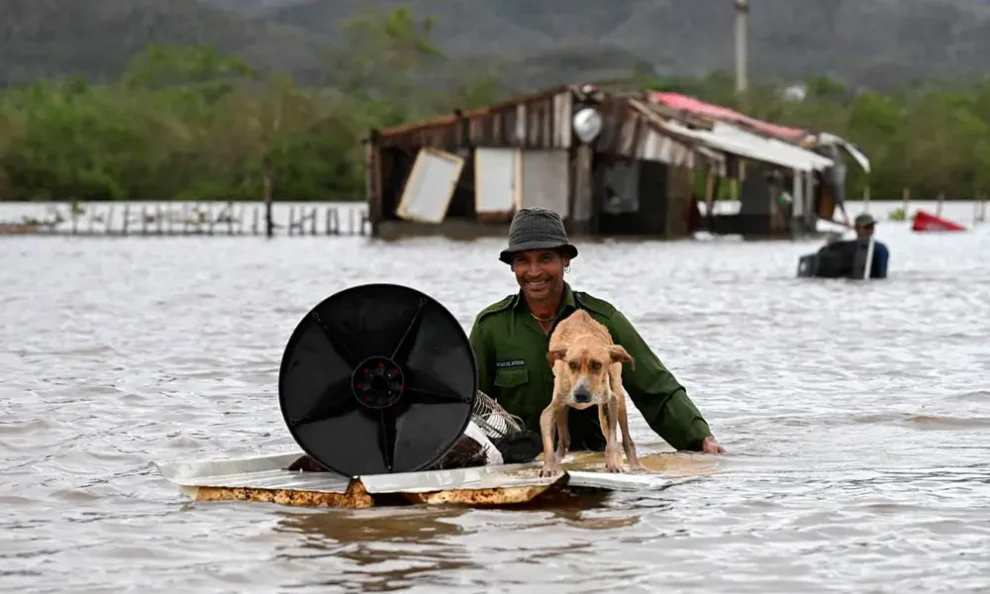 El gigantesco huracán Melissa dejó ayer miércoles «daños cuantiosos» en Cuba y se dirige ahora a Bahamas