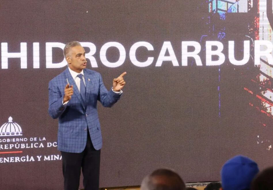 Ministro Joel Santos presenta planes energéticos