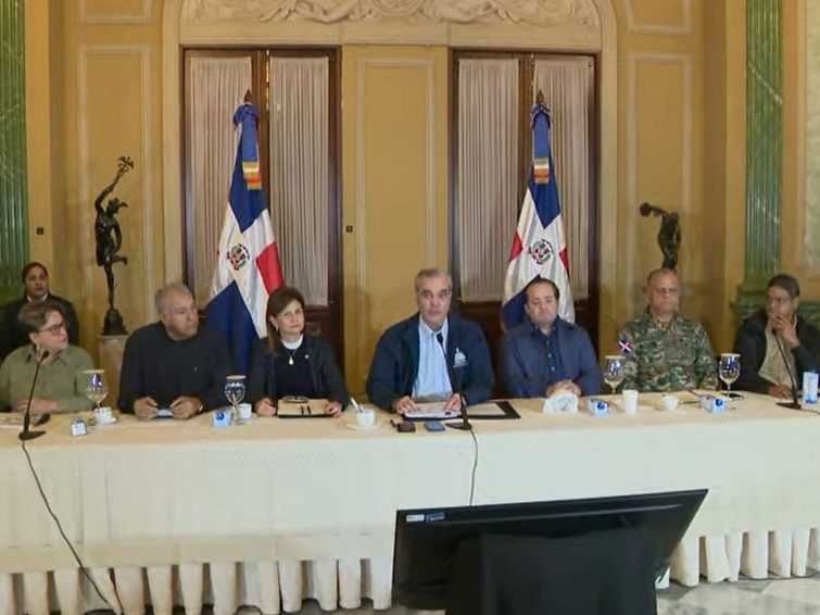 Gobierno mantiene medidas por tormenta en 12 provincias de RD