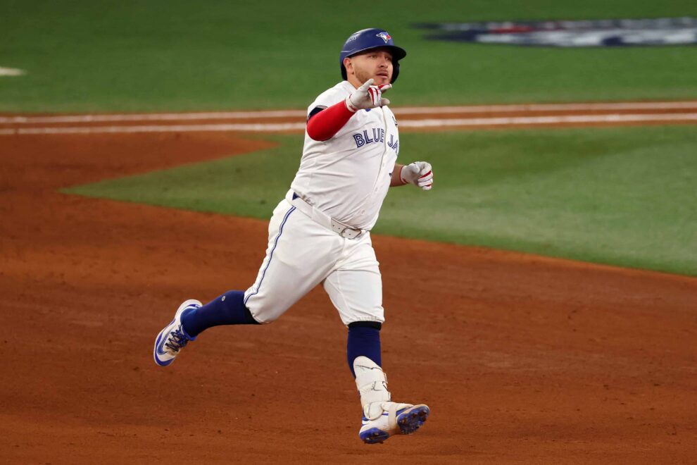 Serie Mundial: Grand Slam de Barger y jonrón de Kirk ponen 1-0 a los Toronto Blue Jays ante los Los Angeles Dodgers”
