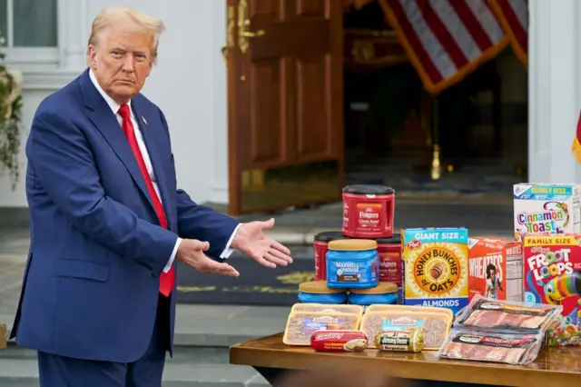 Gobierno de Trump elimina asistencia alimentaria a familias