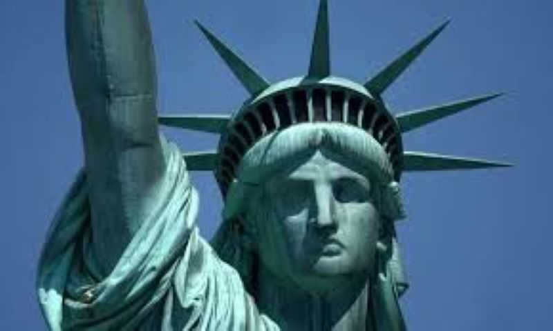 La Estatua de la Libertad cierra al público mientras dure gubernamental de EE.UU.