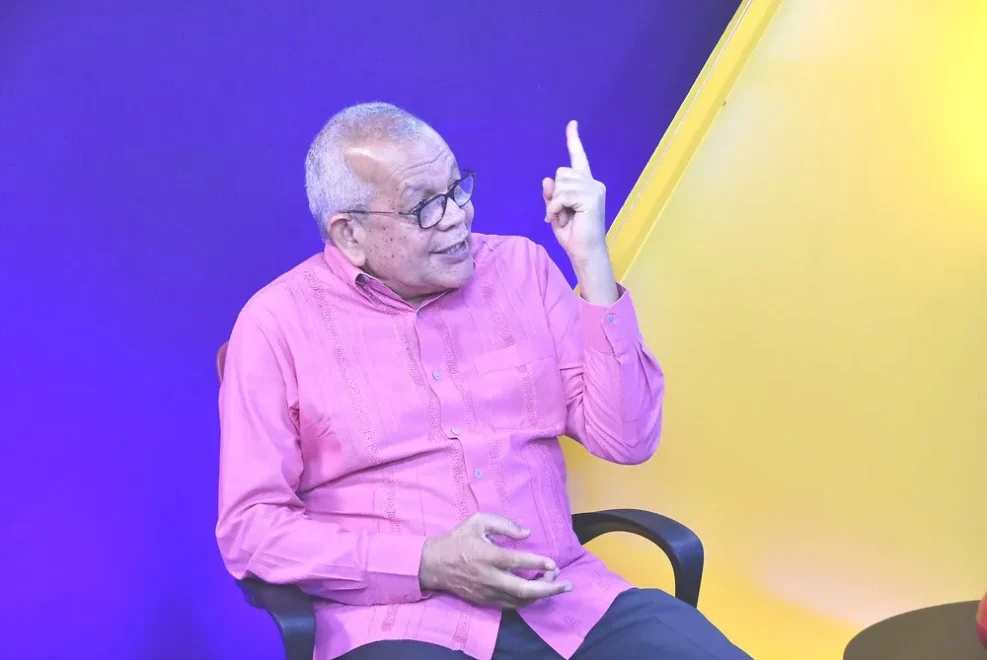 Organización izquierdista RID critica política de endeudamiento y advierte sobre riesgos para la soberanía nacional.