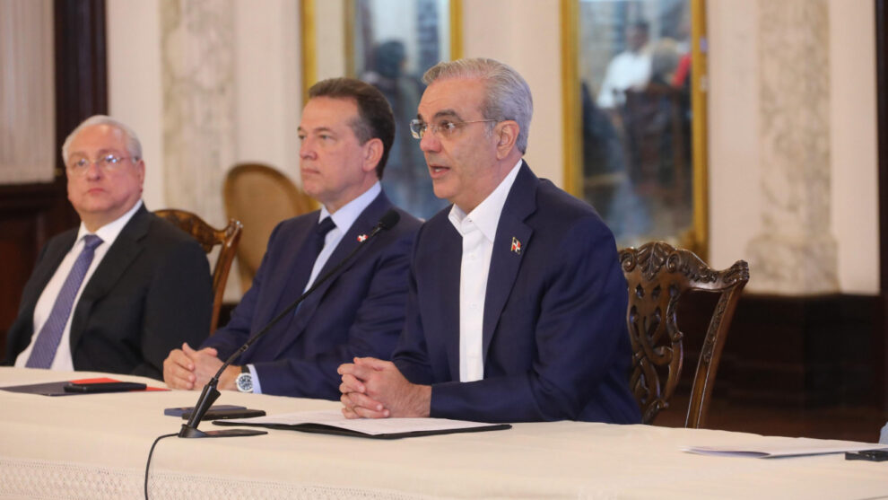 Sector de zonas francas supera los 200 mil empleos directos en 2025